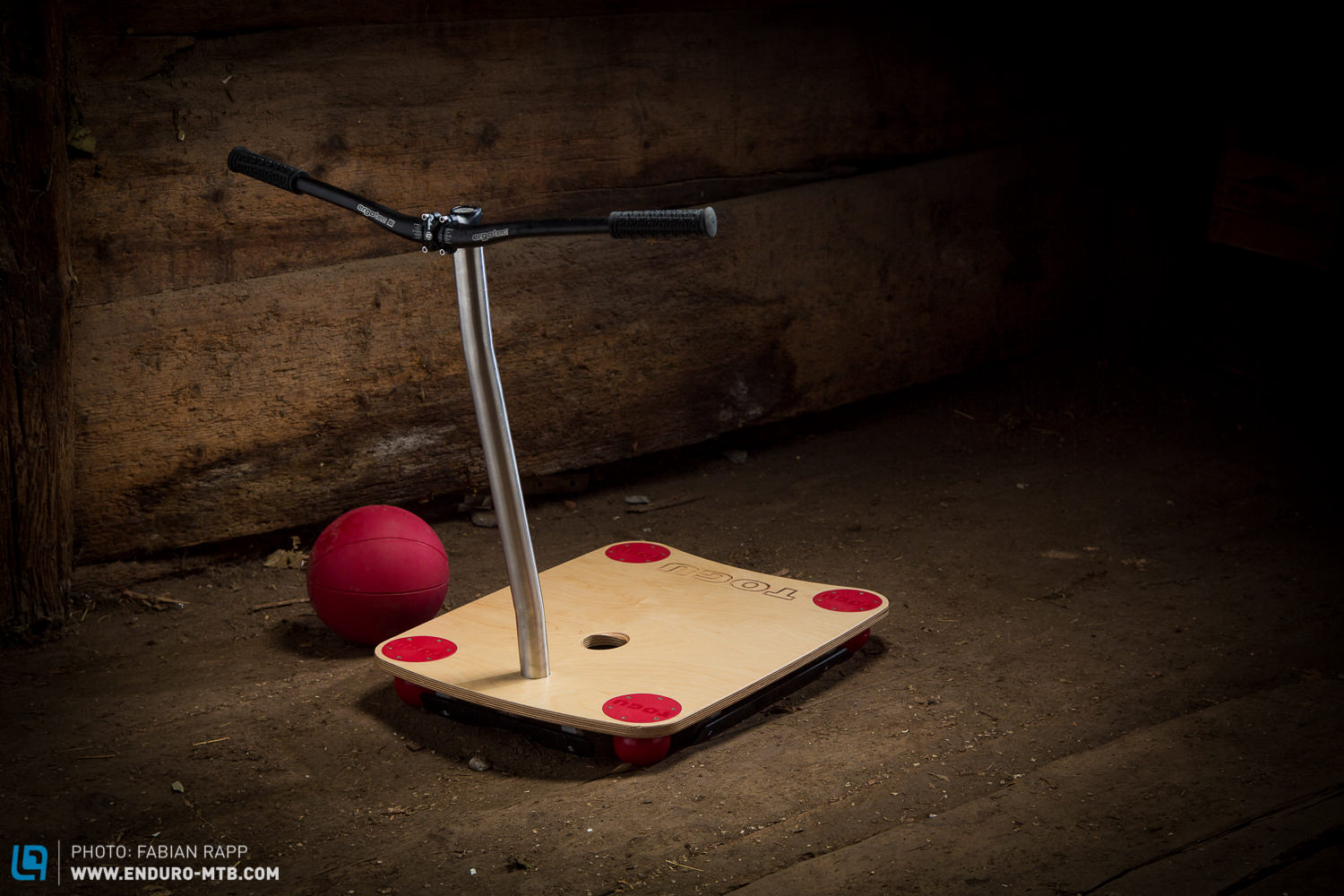 TOGU BIKE BALANCE BOARD (2 von 2)-Design & Innovation Award 2015 www.enduro-mtb.com