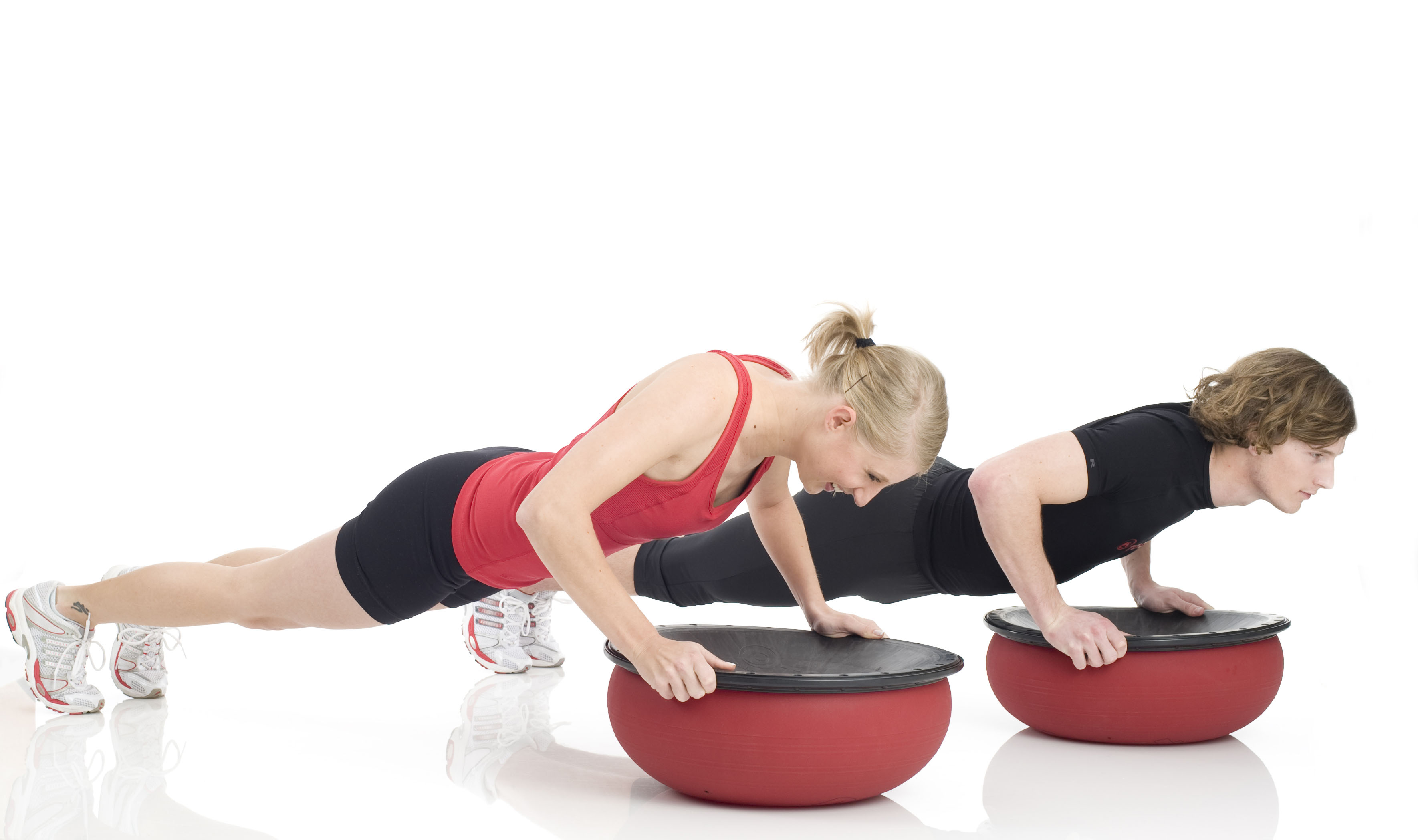 jumper_frau+mann_liegestuetz_platte_web