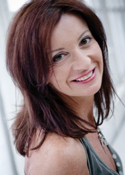 schmidt-lucia-nirmala